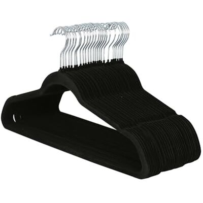 Harbour Housewares - Velour Non-slip Hangers - Black 25x - 45cm - Hangers Harbour Housewares - Velour Non-slip Hangers - Black 25x - 45cm - Hangers