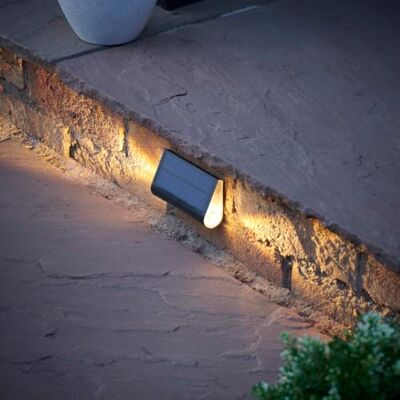 Auraglow Solar Step Lights 3 Pack, Dual Directional LED for Stairs IP54 weather resistant, 100 lumen glow left and right, for garden levels, walls, paths and decking, no wiring Auraglow Solar Step Lights 3 Pack, Dual Directional LED for Stairs IP54 weather resistant, 100 lumen glow left and right, for garden levels, walls, paths and decking, no wiring