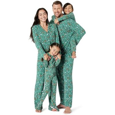 Amazon Essentials x Sofia Grainge Matching Holiday Family Pyjama Sets Amazon Essentials x Sofia Grainge Matching Holiday Family Pyjama Sets