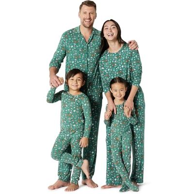 Amazon Essentials x Sofia Grainge Matching Holiday Family Pyjama Sets Amazon Essentials x Sofia Grainge Matching Holiday Family Pyjama Sets