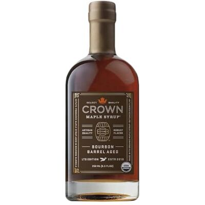 Crown Bourbon Barrel Aged Maple Syrup, organic maple syrup from the Hudson Valley, USA, aged in bourbon barrels, with notes of oak, butter, and vanilla, ideal for coffee, desserts and baking Crown Bourbon Barrel Aged Maple Syrup, organic maple syrup from the Hudson Valley, USA, aged in bourbon barrels, with notes of oak, butter, and vanilla, ideal for coffee, desserts and baking