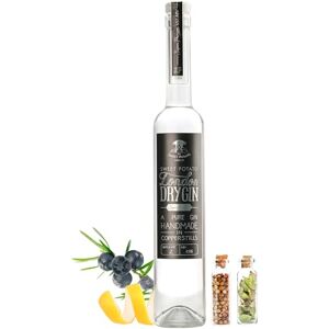 The Sweet Potato Spirit Co The Sweet Potato Spirit London Dry Gin, 50cl 45% ABV, Vegan Gin with Sweet Potatoes & Crisp & Smooth Juniper Notes Ideal for Cocktails & Desserts The Sweet Potato Spirit Co The Sweet Potato Spirit London Dry Gin, 50cl 45% ABV, Vegan Gin with Sweet Potatoes & Crisp & Smooth Juniper Notes Ideal for Cocktails & Desserts