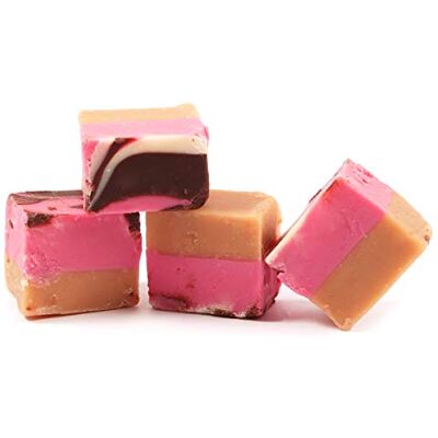 DORRI Fudge Strawberry Cheesecake 500g Premium Quality Fudge (Available from 100g to 2kg) DORRI Fudge Strawberry Cheesecake 500g Premium Quality Fudge (Available from 100g to 2kg)