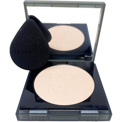 HUDABEAUTY Huda Beauty Easy Bake and Snatch Compact Powder Cupcake HUDABEAUTY Huda Beauty Easy Bake and Snatch Compact Powder Cupcake