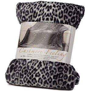 Gözze Premium Cuddly Blanket, Cashmere Feel, High Fabric Weight 500 g/m², 150 x 200 cm Snow leopard Gözze Premium Cuddly Blanket, Cashmere Feel, High Fabric Weight 500 g/m², 150 x 200 cm Snow leopard