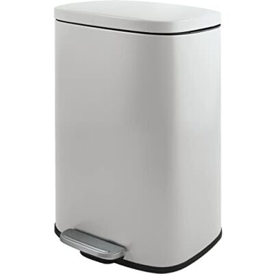 Spirella Akira Steel Kitchen Pedal Bin 30L Matt White Spirella Akira Steel Kitchen Pedal Bin 30L Matt White