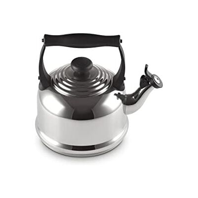 LE CREUSET Traditional Stove-Top Kettle with Whistle, Suitable for All Hob Types Including Induction, Capacity: 2.1 L, Mirror Polish, 92000100000100 LE CREUSET Traditional Stove-Top Kettle with Whistle, Suitable for All Hob Types Including Induction, Capacity: 2.1 L, Mirror Polish, 92000100000100