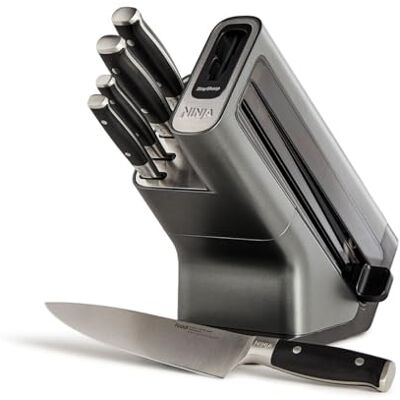Ninja Foodi StaySharp Knife Block with Integrated Sharpener, 5-Piece Set, Includes Kitchen and Herb Scissors, Black/Stainless Steel, K32005UK Ninja Foodi StaySharp Knife Block with Integrated Sharpener, 5-Piece Set, Includes Kitchen and Herb Scissors, Black/Stainless Steel, K32005UK