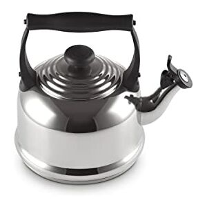 LE CREUSET Traditional Stove-Top Kettle with Whistle, Suitable for All Hob Types Including Induction, Capacity: 2.1 L, Mirror Polish, 92000100000100 LE CREUSET Traditional Stove-Top Kettle with Whistle, Suitable for All Hob Types Including Induction, Capacity: 2.1 L, Mirror Polish, 92000100000100
