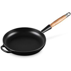 LE CREUSET Signature Cast Iron Frying Pan with Wooden Handle 26cm Matte Black, 20258260000422 LE CREUSET Signature Cast Iron Frying Pan with Wooden Handle 26cm Matte Black, 20258260000422