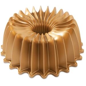 Nordic Ware Brilliance Bundt Pan, Cast Aluminium Cake Tin with Radiant Pattern, Premium Bakeware Made in the USA, Gold Nordic Ware Brilliance Bundt Pan, Cast Aluminium Cake Tin with Radiant Pattern, Premium Bakeware Made in the USA, Gold