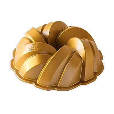Nordic Ware Braided Bundt Pan, Cast Aluminium Bundt Tin, Bundt Cake Tin with Braid Pattern, Cake Mould Colour: Gold Nordic Ware Braided Bundt Pan, Cast Aluminium Bundt Tin, Bundt Cake Tin with Braid Pattern, Cake Mould Colour: Gold