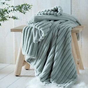 Appletree Mint Green Faux Fur Throw (180x130cm) – Soft Touch Blanket for Sofa & Bed – Fake Rabbit Fur Imitation – Plush Green Fur Throw – Luxury Home Decor – Matching Cushion Available Appletree Mint Green Faux Fur Throw (180x130cm) – Soft Touch Blanket for Sofa & Bed – Fake Rabbit Fur Imitation – Plush Green Fur Throw – Luxury Home Decor – Matching Cushion Available