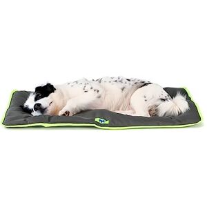 Ferplast Dog & Cat Mat Washable Dog Bed Waterproof & Scratchproof Soft Mat for Cars, Kennels & Baskets Jolly 83 x 50 CM, M, BLACK Ferplast Dog & Cat Mat Washable Dog Bed Waterproof & Scratchproof Soft Mat for Cars, Kennels & Baskets Jolly 83 x 50 CM, M, BLACK