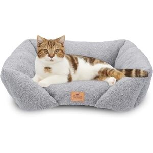 Ferplast Dog Bed Cushion for Medium-Sized Dogs, Cat Bed, Washable Synthetic Bouclé Fabric, Soft Padding, 55 x 45 x 20 cm. Grey Ferplast Dog Bed Cushion for Medium-Sized Dogs, Cat Bed, Washable Synthetic Bouclé Fabric, Soft Padding, 55 x 45 x 20 cm. Grey