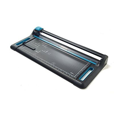 Avery P640 A2 Precision Rotary Trimmer, 640 mm Cut Length, Up to 30 Sheets (80 GSM), Self‑Sharpening Blade, Magnetic Backstop, See‑Through Cutter‑Head Window Black & Teal Avery P640 A2 Precision Rotary Trimmer, 640 mm Cut Length, Up to 30 Sheets (80 GSM), Self‑Sharpening Blade, Magnetic Backstop, See‑Through Cutter‑Head Window Black & Teal