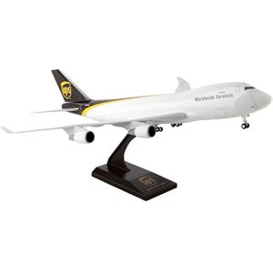 Skymarks Daron Ups 747-400F Airplane Model Building Kit with Gear 1/200-Scale, White,black Skymarks Daron Ups 747-400F Airplane Model Building Kit with Gear 1/200-Scale, White,black