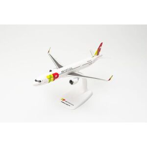 Herpa Snap-fit airplane model TAP Air Portugal Airbus A321LR 'CS-TXF "Amália Rodrigues" on scale of 1 : 200, plastic miniature with pedastal, model building, collectors edition Herpa Snap-fit airplane model TAP Air Portugal Airbus A321LR 'CS-TXF "Amália Rodrigues" on scale of 1 : 200, plastic miniature with pedastal, model building, collectors edition