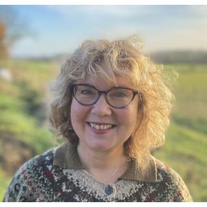 Lomas, Sally-Anne Your Body is a Writer: How Movement Unlocks Better Writing Lomas, Sally-Anne Your Body is a Writer: How Movement Unlocks Better Writing