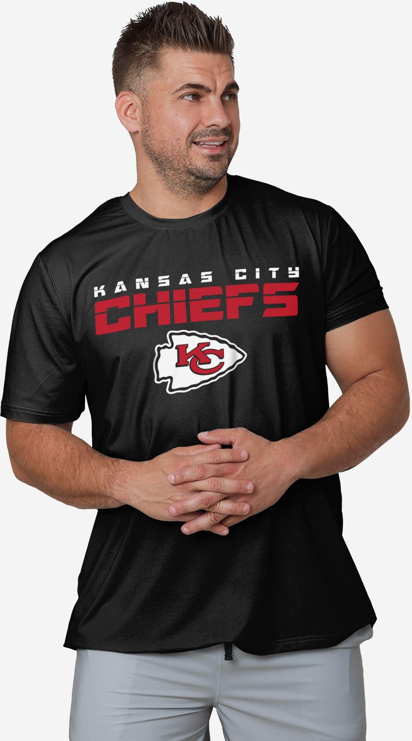 FOCO Kansas City Chiefs Rash Guard Short Sleeve Swim Shirt - XL - Men