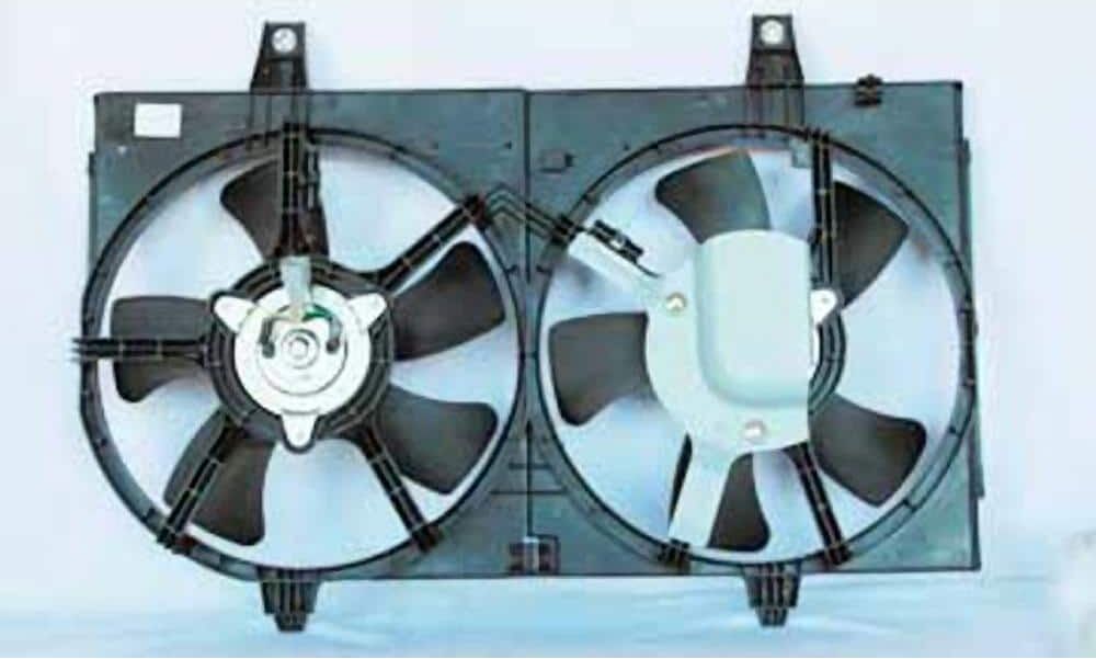 TYC Dual Radiator and Condenser Fan Assembly 2002-2003 Nissan Maxima