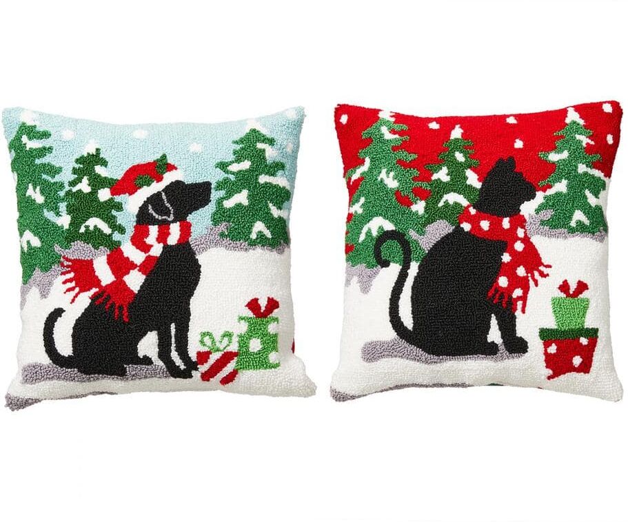 Glitzhome 14 in. L Hooked Christmas Dog and Cat Pillow (2-Pack)