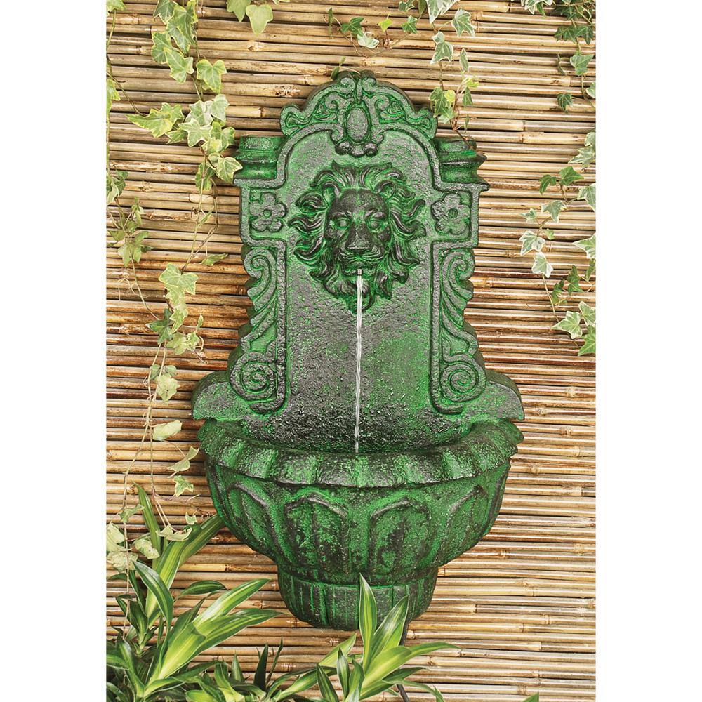 Design Toscano 25 in. H Casa Del Lago Lion Head Polyresin Wall Fountain