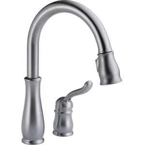 Delta Leland Single-Handle Pull-Down Sprayer Kitchen Faucet in Arctic Stainless Featuring MagnaTite Docking