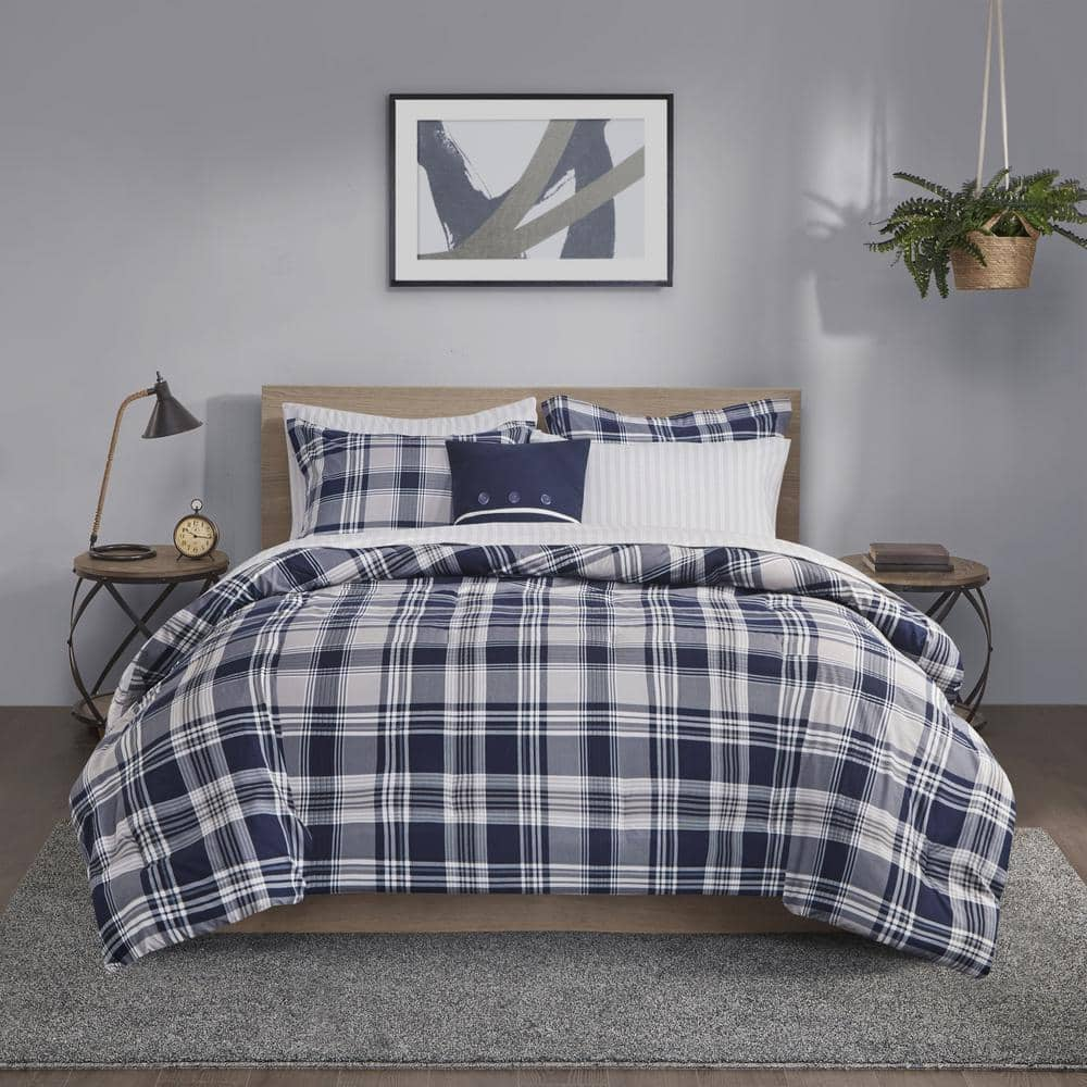 Madison Park Paton 8-Piece Navy Queen Reversible Comforter Set with Bed Sheets