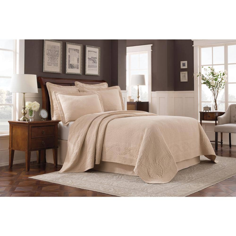 Royal Heritage Home Williamsburg Abby Linen Solid Full Coverlet