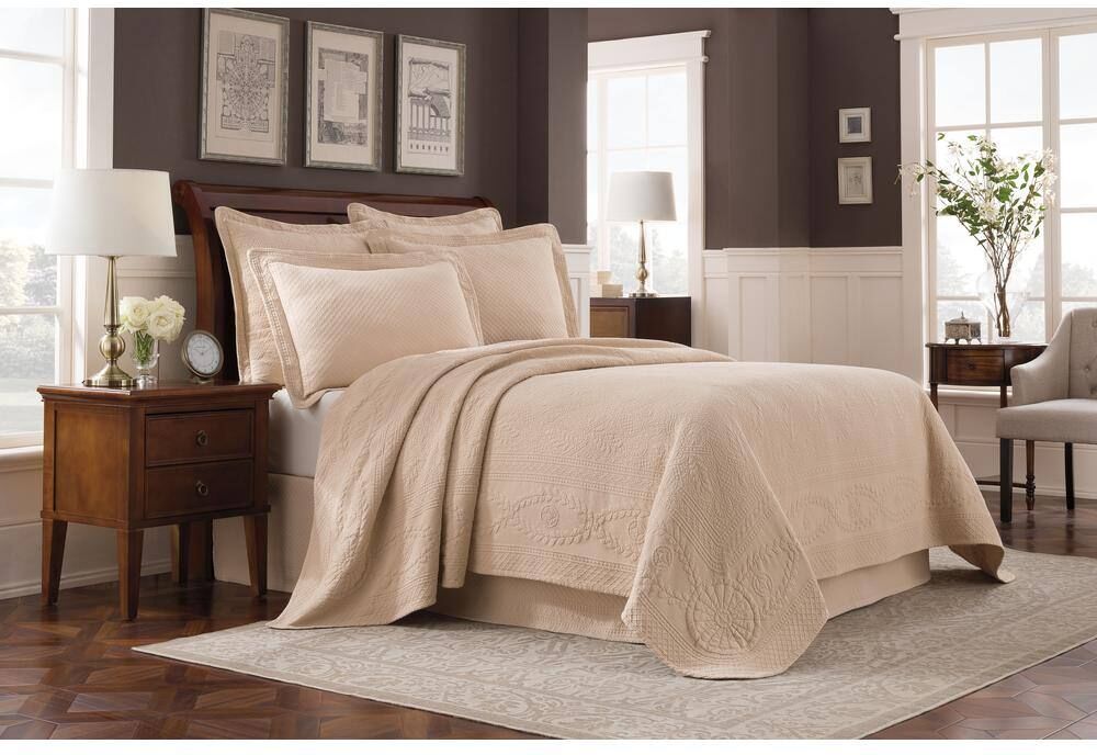 Royal Heritage Home Williamsburg Abby Linen Solid King Coverlet