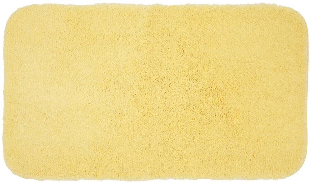 Mohawk Home Pure Perfection Butter Cream 20 in. x 34 in. Nylon Machine Washable Bath Mat