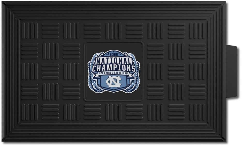 FANMATS UNC Chapel Hill 2022 NCAA Basketball National Championship 19.5 in. X 31.25 in. Vinyl Medallion Door Mat