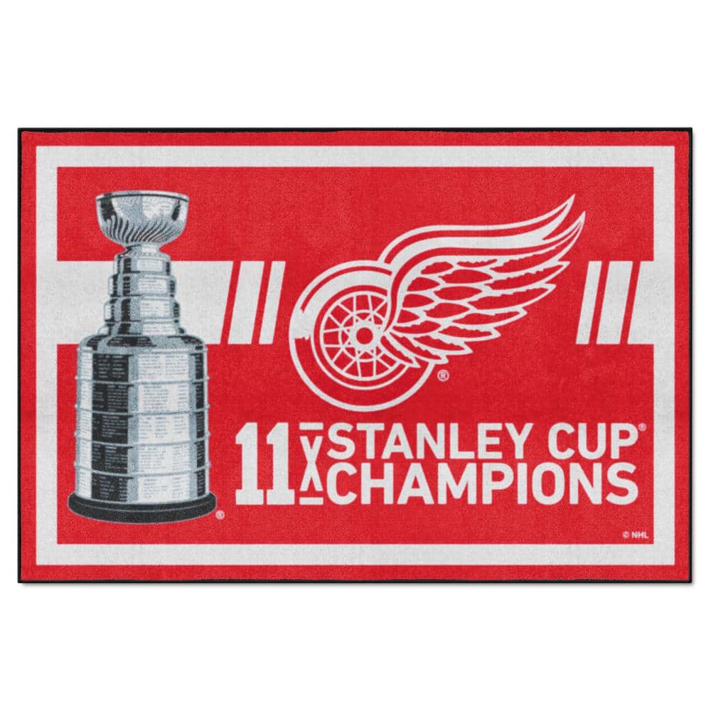FANMATS Detroit Red Wings 5 ft. x 8 ft. Plush Area Rug