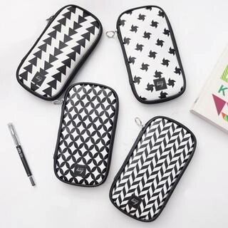 BABOSARANG Geometric Pattern Pencil Pouch  - Womens