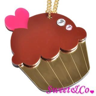 Sweet & Co. Sweet&Co. XL Mirror Chocolate Cupcake Gold Necklace Gold - One Size  - Accessories