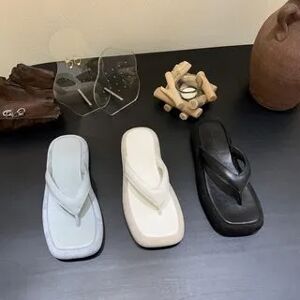 Anran Square-Toe Flip-Flops  - Footware