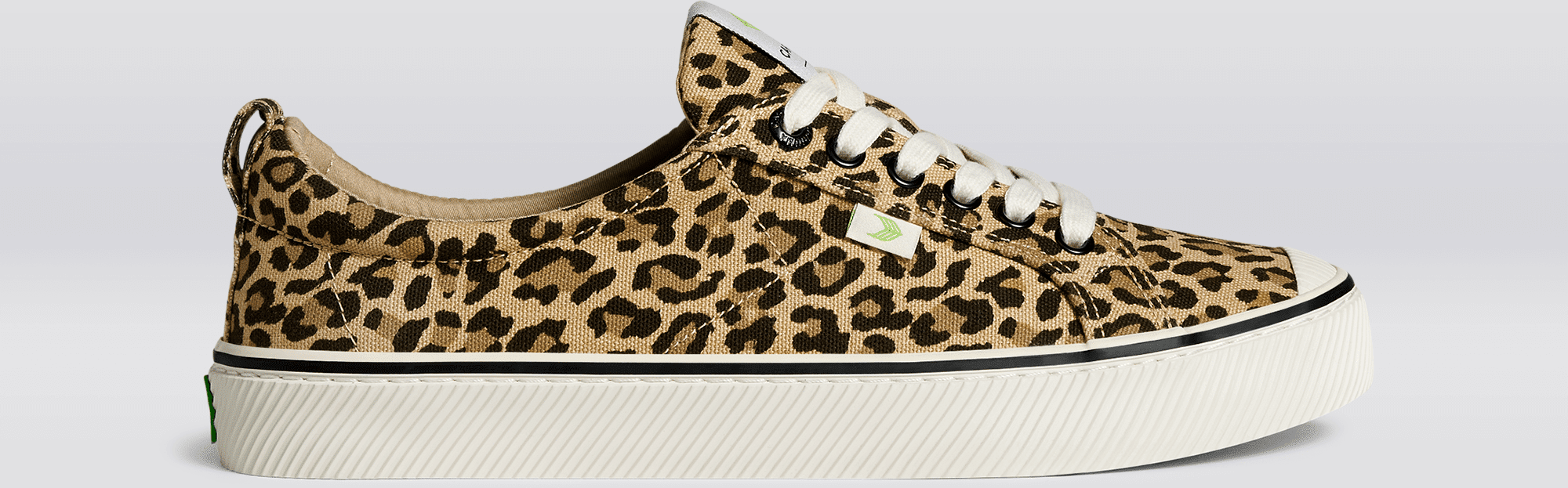 Cariuma OCA Low Stripe Leopard Print Canvas Sneaker Men Leopard size:9