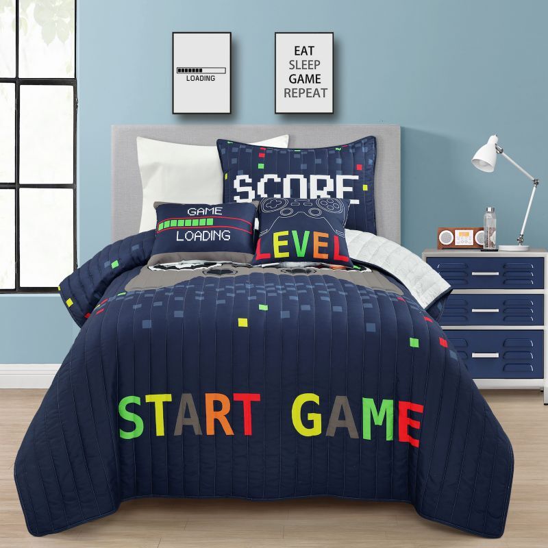 Lush Decor Video Games Quilt Set with Coordinating Throw Pillows, Blue, Twin - Size: Twin