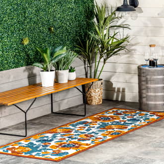 Rugs USA Rust Solaris April Floral Garden Indoor-Outdoor rug - Country & Floral Runner 2' 8" x 8'