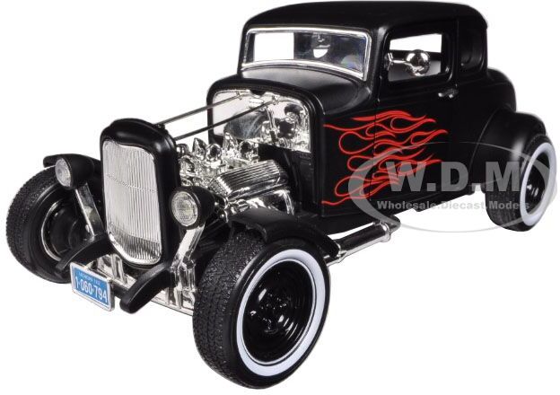 1932 Ford Hot Rod Matt Black with Flames Limited Edition Platinum Collection 1/18 Diecast Model Car by Motormax