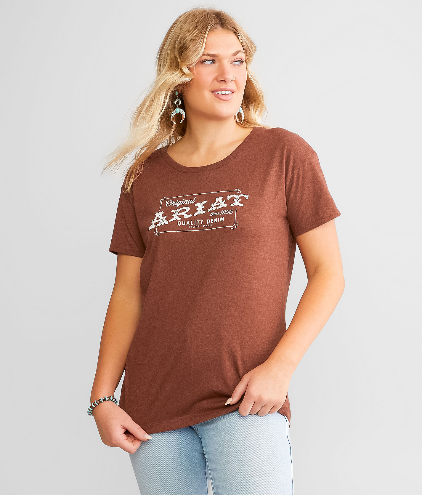 Ariat Denim Label T-Shirt  - Brown - female - Size: Large