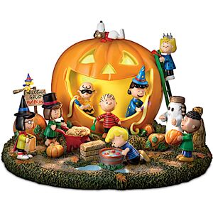 The Bradford Exchange The Snoopy PEANUTS Great Pumpkin Carving Party Halloween Sculpture