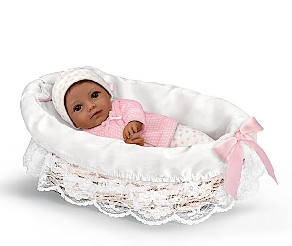 The Ashton-Drake Galleries Welcome Home, Little Kiara Vinyl Baby Doll & Accessory Collection