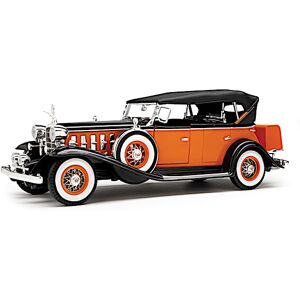 The Hamilton Collection 1:18-Scale 1932 Cadillac V-16 Sport Phaeton Diecast Car The Hamilton Collection 1:18-Scale 1932 Cadillac V-16 Sport Phaeton Diecast Car
