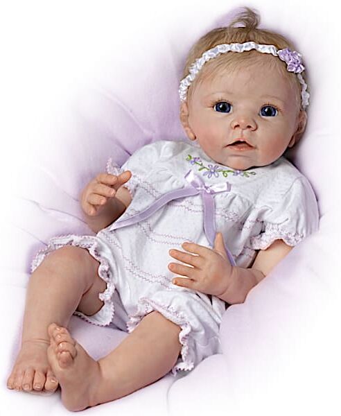 The Ashton-Drake Galleries So Truly Real Lifelike Baby Doll: Chloe's Look Of Love