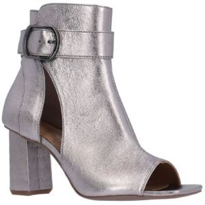 J.Renee Women's Quinlan Leather Bootie in Taupe, Size 6 M, 3 Inch Heel