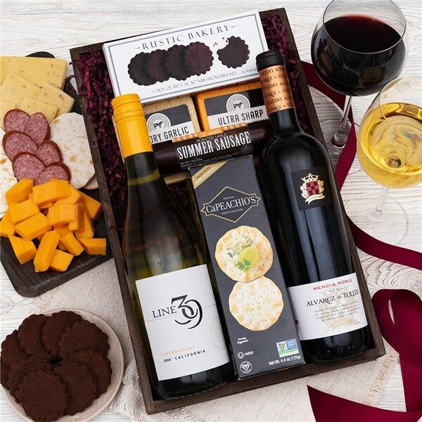 GourmetGiftBaskets.com Wine Party Picnic Gift Crate