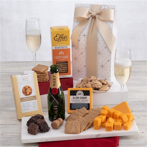 GourmetGiftBaskets.com Cheese and Cracker Champagne Gift Box