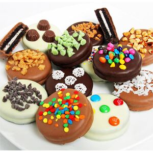 GourmetGiftBaskets.com Gourmet Chocolate Dipped Oreo Cookies - 12 Oreos